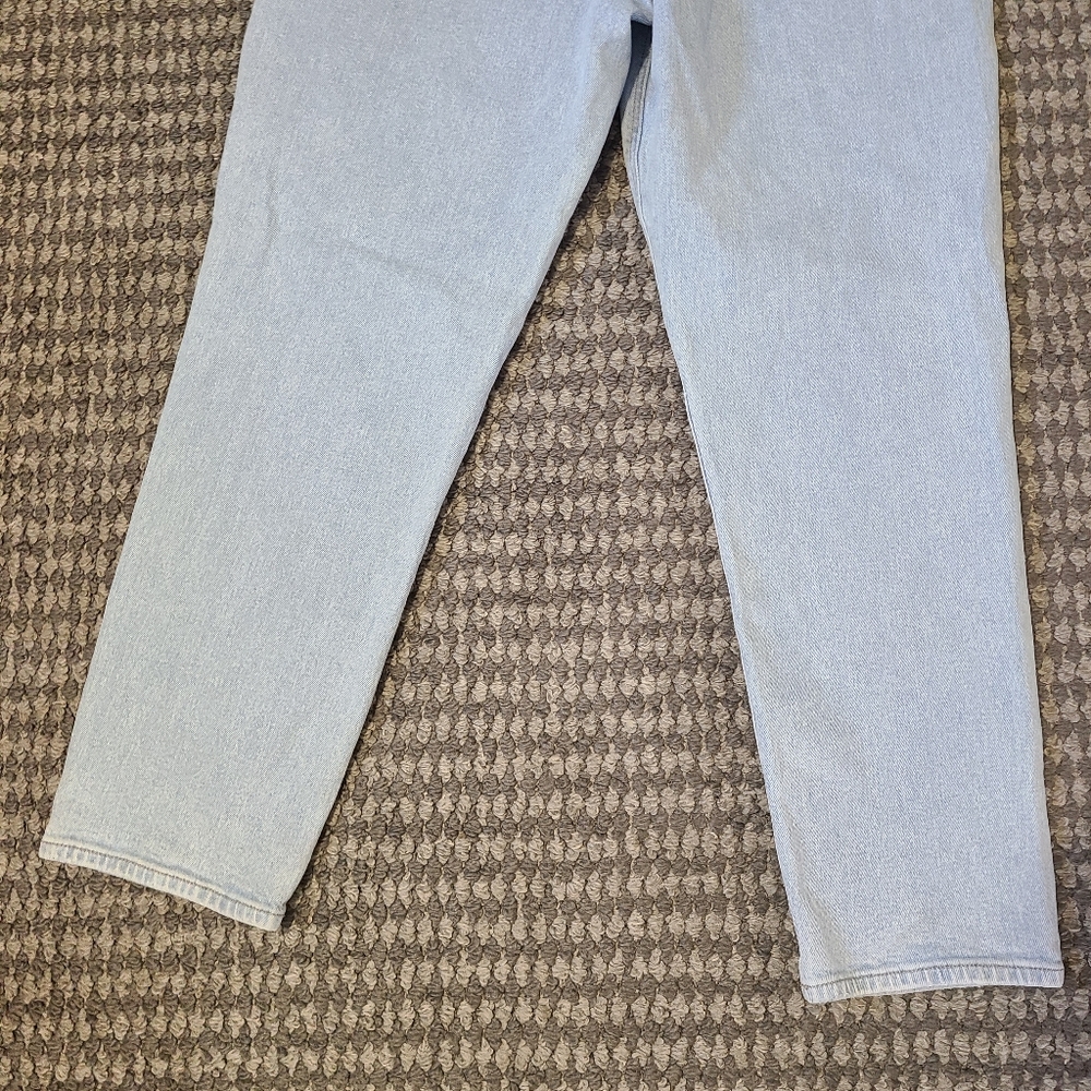 American Eagle Curvy Mom Jean Light Blue Denim Jeans 10 - Picture 11 of 16